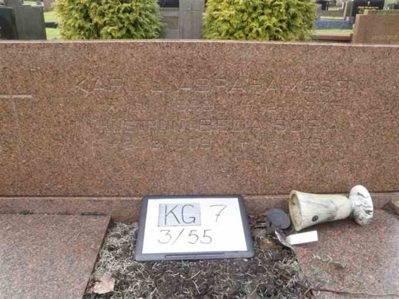 Gravnummer: 7 03    55-2