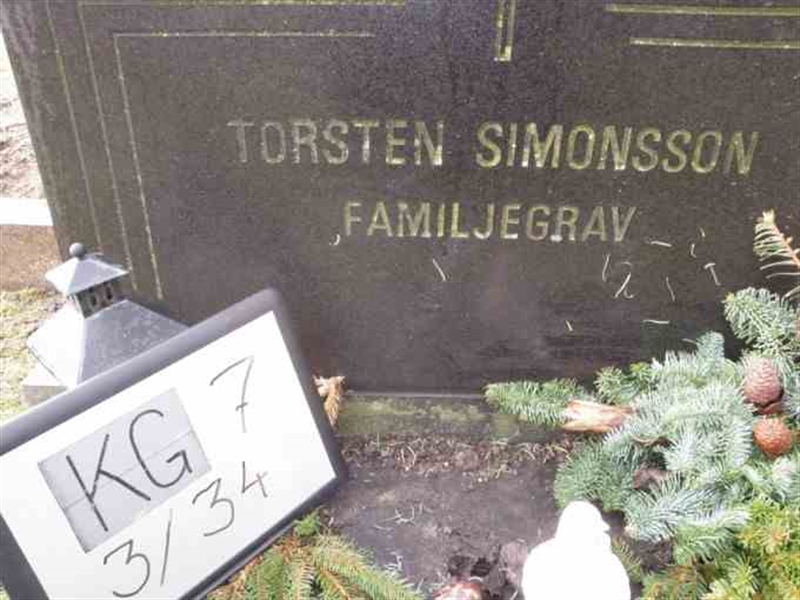 Hautatunnus: 7 03    34-2