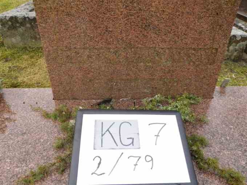 Hautatunnus: 7 02    79-2