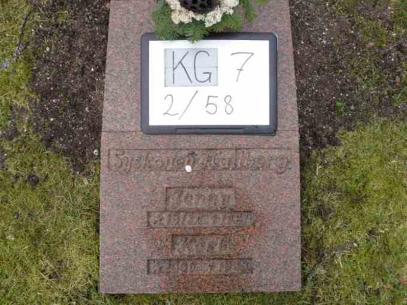 Hautatunnus: 7 02    58-2