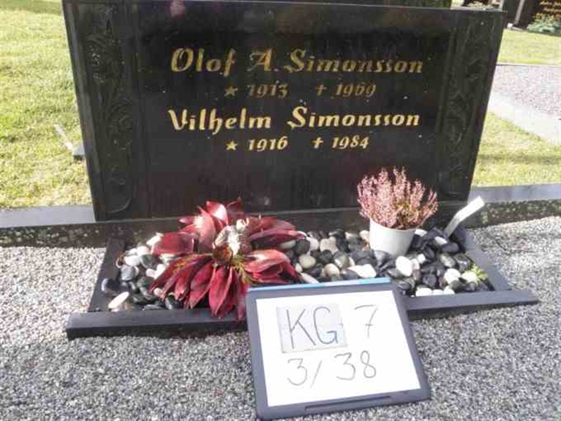 Hautatunnus: 7 03    38-2