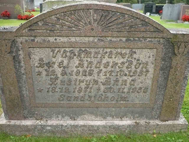 Grave number: SKF E   130, 131