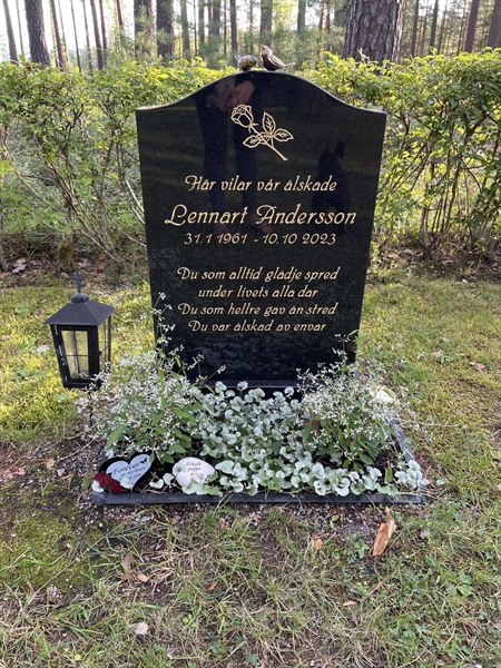 Grave number: 1 KV12     1