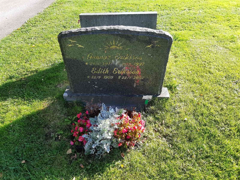 Grave number: Fr 8   198-199