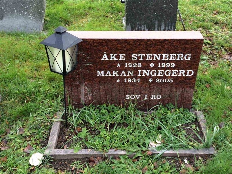 Grave number: 3 1584