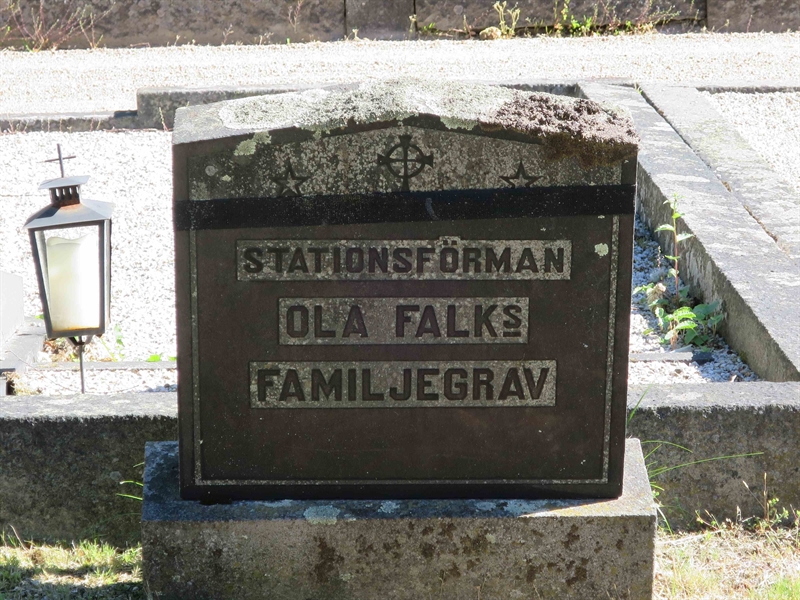 Grave number: HÖB 11   339