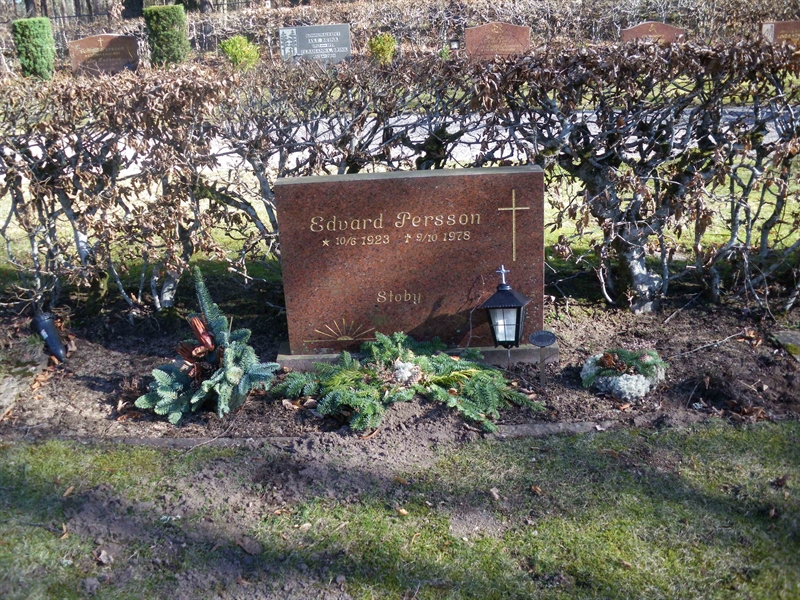Grave number: SB 35     4