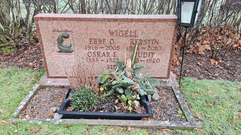 Grave number: M G 14 77-78