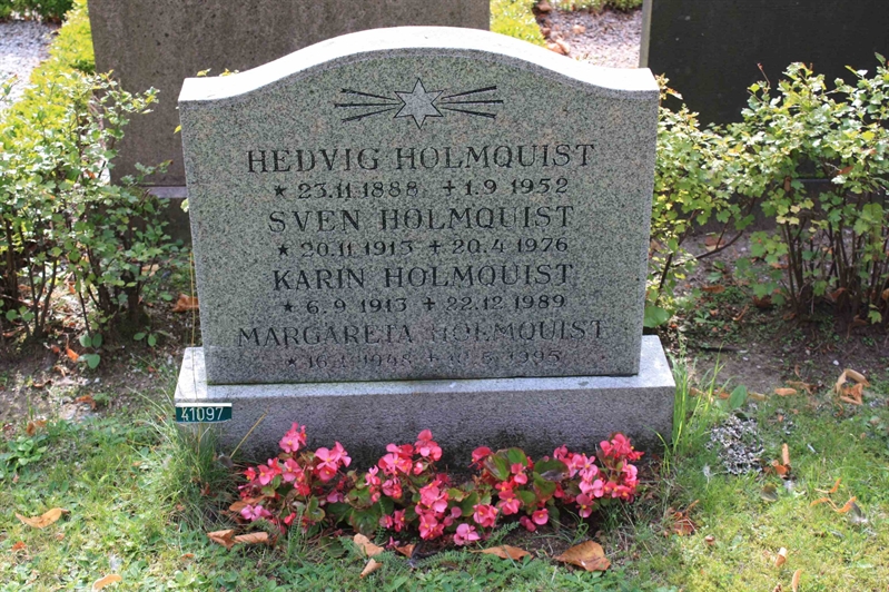 Grave number: Ö U04    40