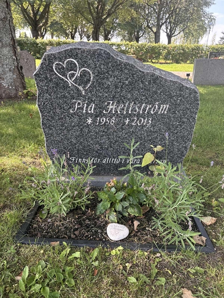 Grave number: H 9   251-252