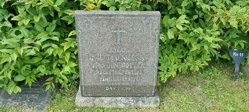 Grave number: LM 2 11  035, 036