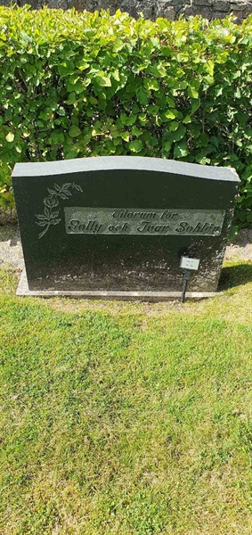 Grave number: Jä 08    18-19