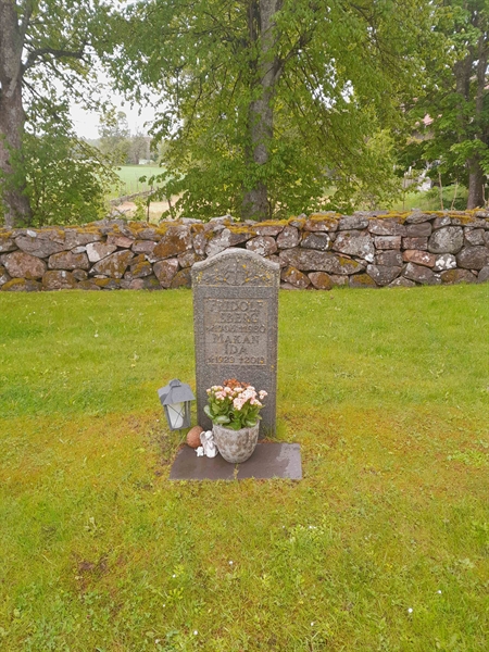 Grave number: ROG J   18, 19