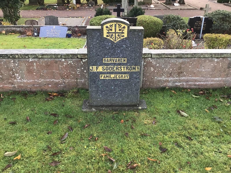 Grave number: LM 1 09  007