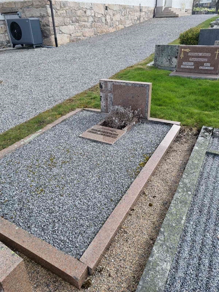 Grave number: TG 003  0340, 0341