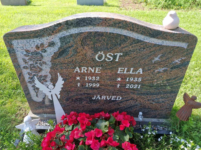 Grave number: AK E  7756-7757