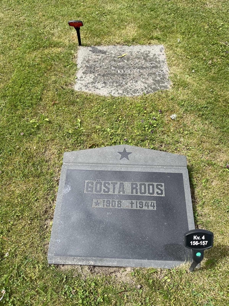 Grave number: 33 4   156-157