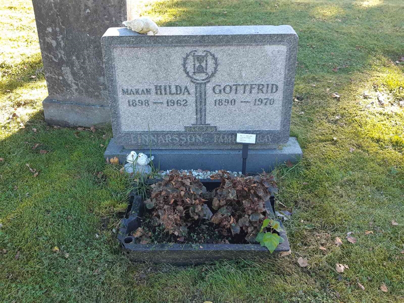 Hautatunnus: Fr 7   449-450