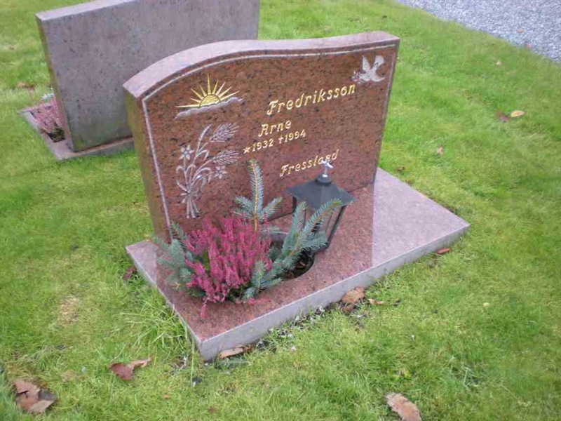 Grave number: M 003  0198, 0199
