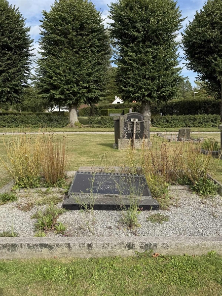 Grave number: ON C   450, 451, 452
