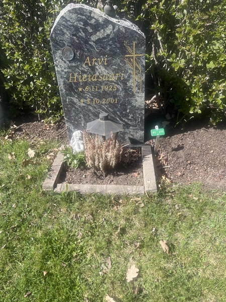 Grave number: 1 3 F1 177