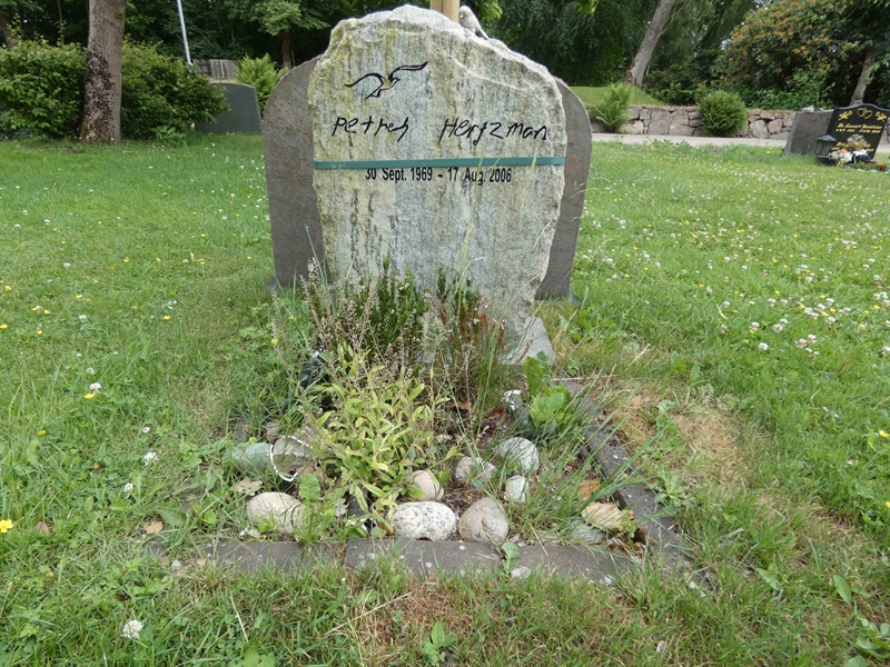 Grave number: SN L   129, 130