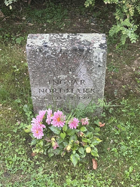 Grave number: 002 2   513