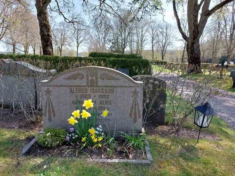 Grave number: HÖ 5   20, 21