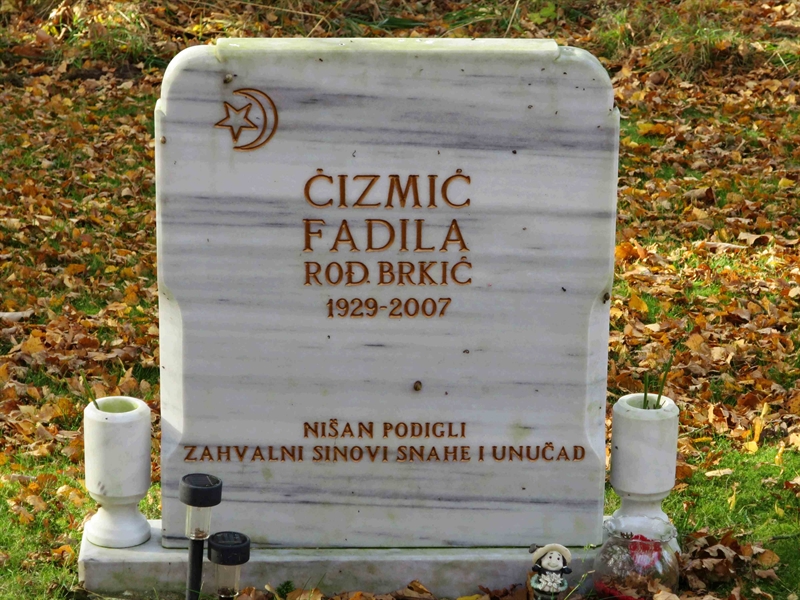 Grave number: HNB VII   103