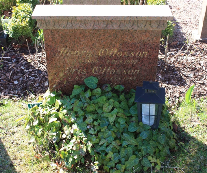 Grave number: Ö U02    54