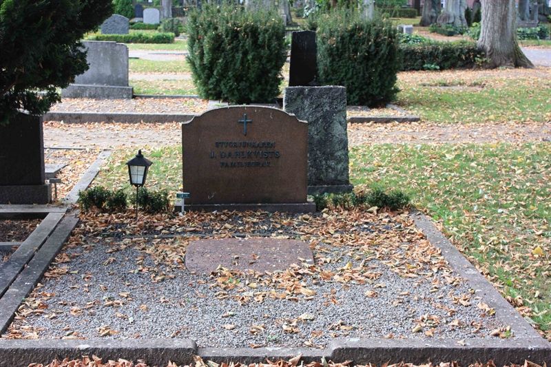 Grave number: Ö 12i   105