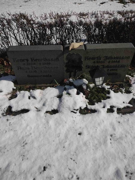 Grave number: AK E  1003, 1004