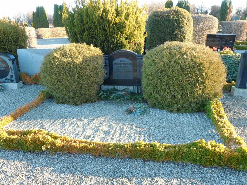 Grave number: 2 01  1225