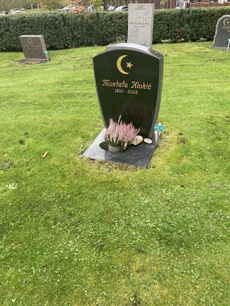 Hautatunnus: 1 3 M/Be    33