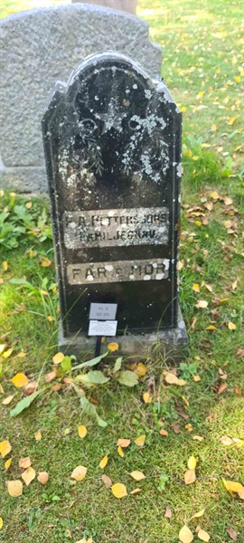 Grave number: M B  102, 103