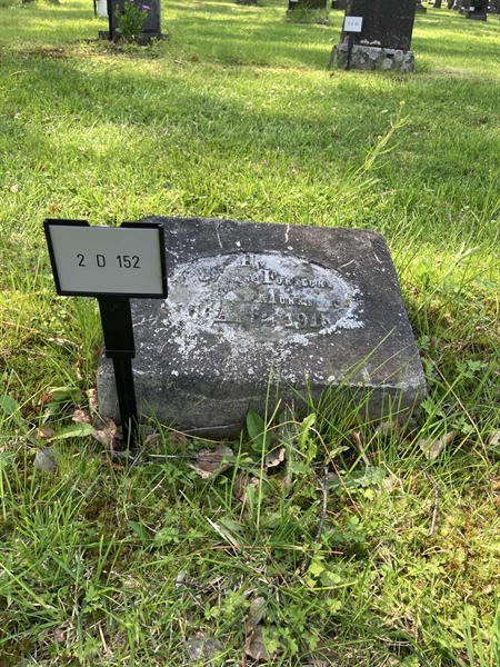 Grave number: 2 D   152
