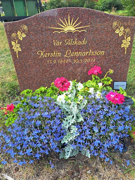 Grave number: KG NK  4201, 4202