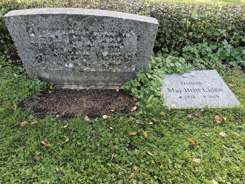 Grave number: AK D  5357-5358