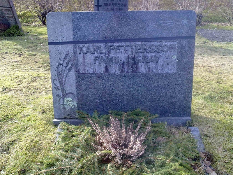 Grave number: KA 07    43