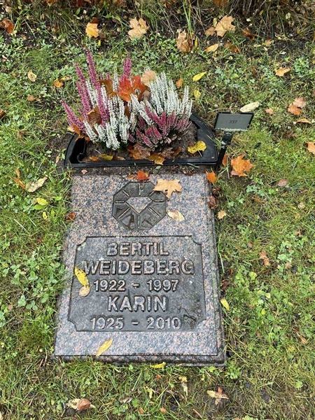 Grave number: 2   337