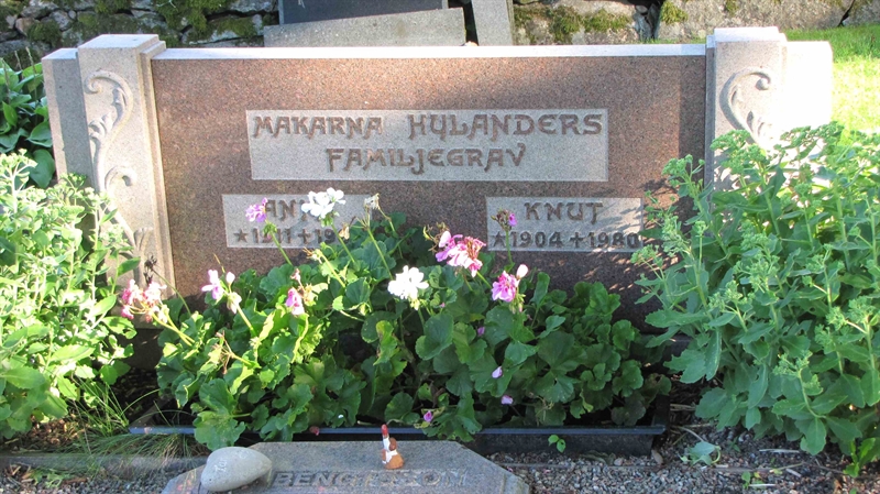Grave number: HG HÄGER   193, 194