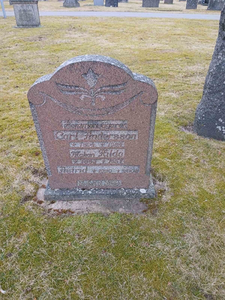 Gravnummer: 2 8  136, 137