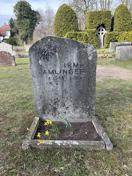 Grave number: LI    51