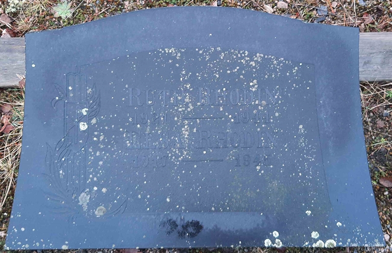 Grave number: GK E    41, 42