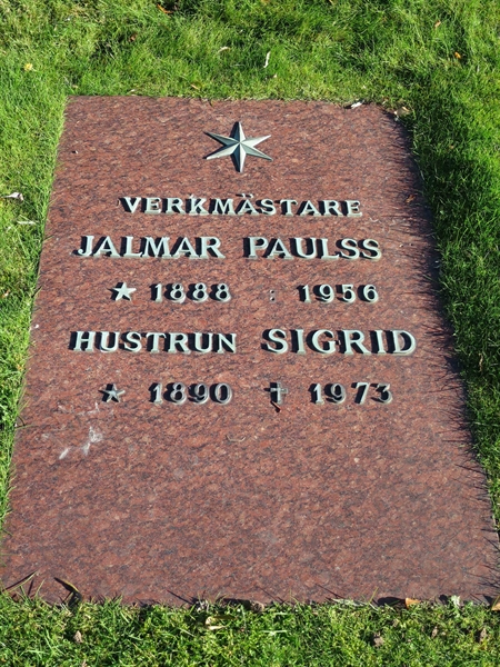 Grave number: HÖB 51    15