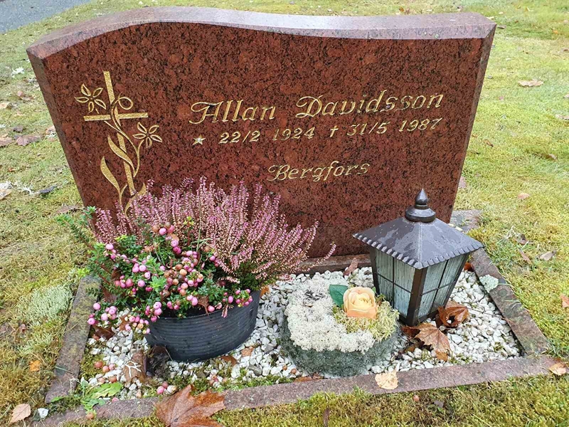 Grave number: Å N   260