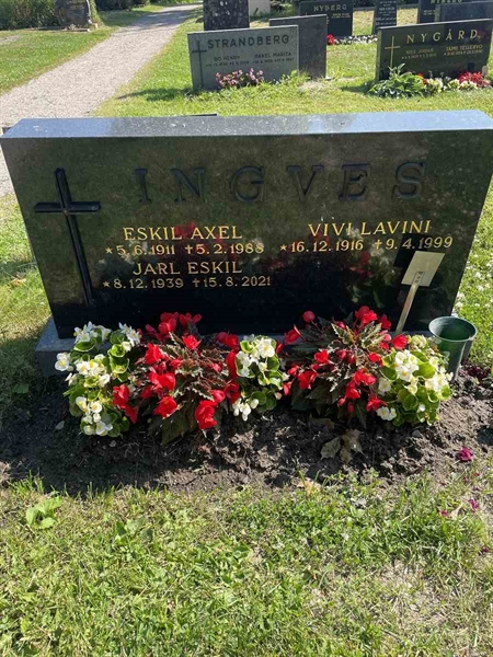 Gravnummer: N 5 1    64