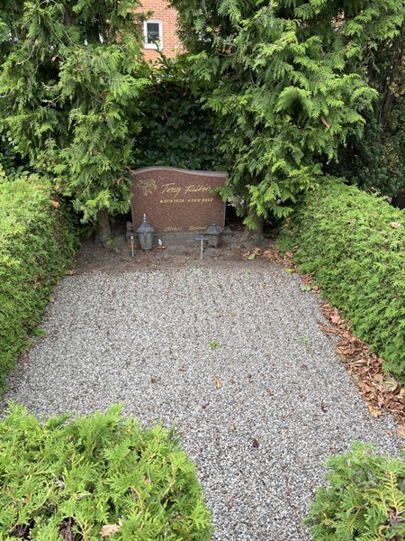 Grave number: NK IX   246
