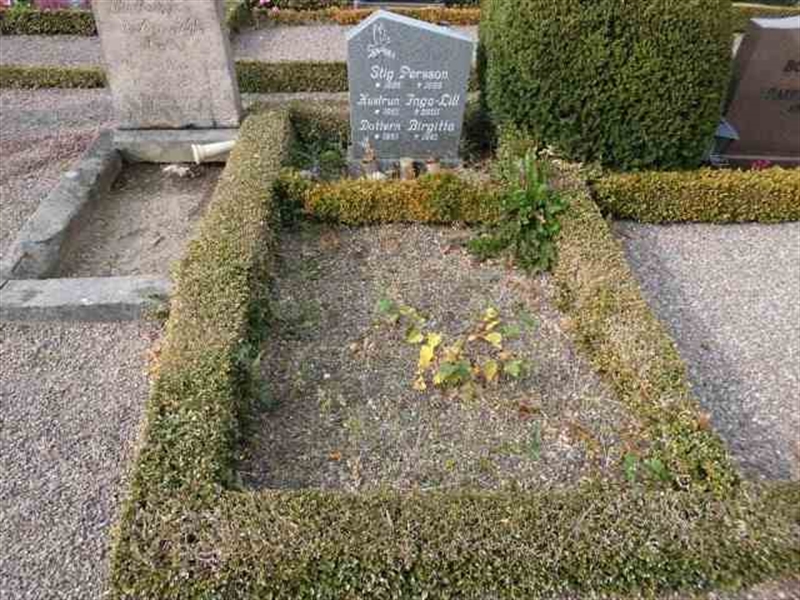 Grave number: KG C   151