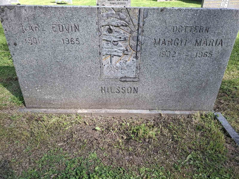 Grave number: 001 2   869